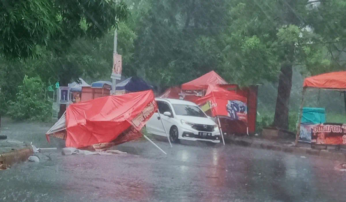 Kesaksian Warga Dan Situasi Di Lapangan