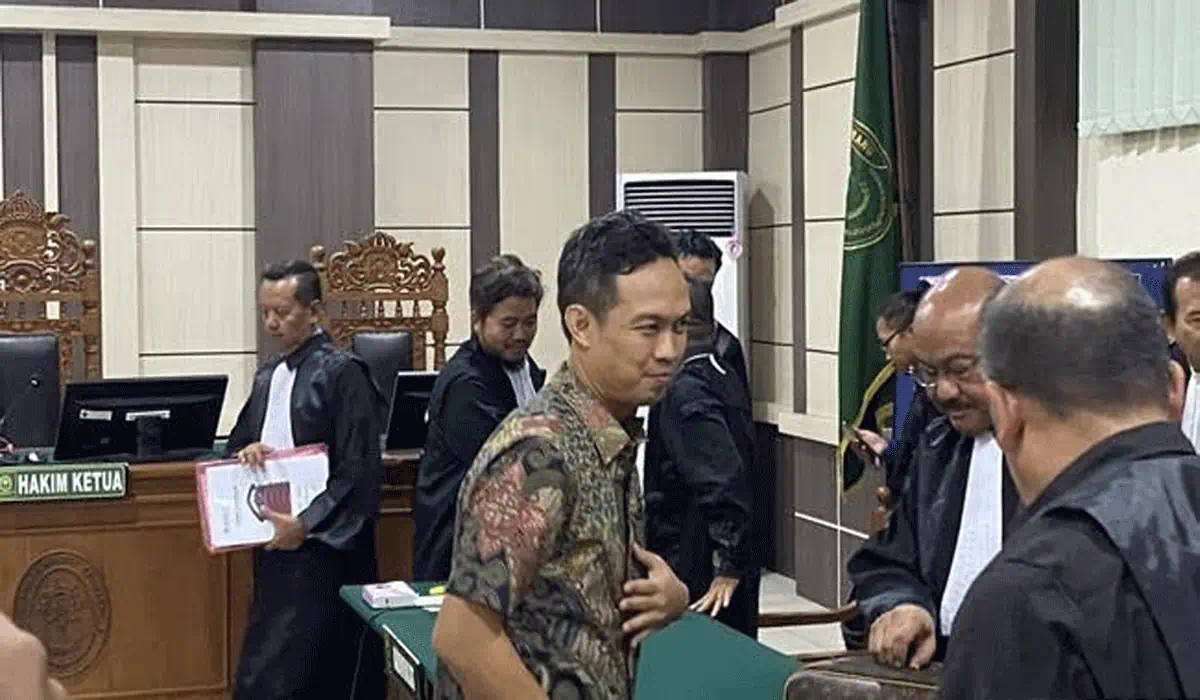 Kasus Bupati Cilacap Memanas! Dugaan Permintaan Rp568 Juta untuk THR Buka Fakta Baru di Persidangan
