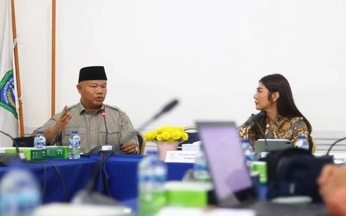 “Soroti Penanganan Bencana di Kepri! Dwi Ajeng Sekar Respaty dan Mahadi Rahman Bahas Regulasi Penting!