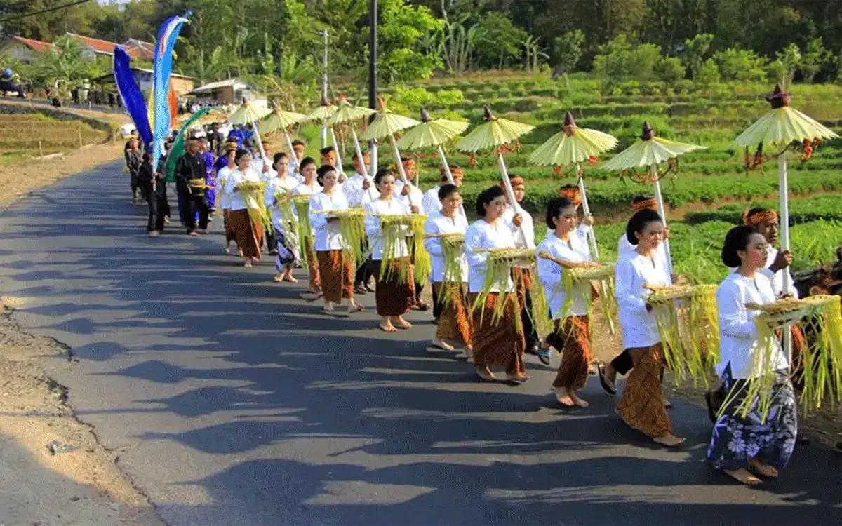 “Jangan Sampai Dilupakan! Tradisi Sunda Turun-Temurun Ini Punya Keunikan yang Bikin Kagum!