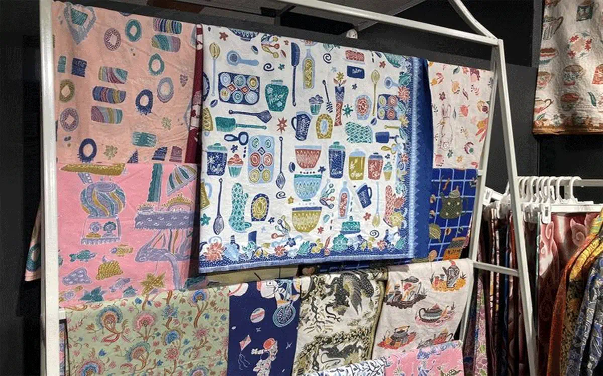“Bukan Batik Biasa! Atthaya Hadirkan Motif Unik yang Bikin Gen Z Melirik