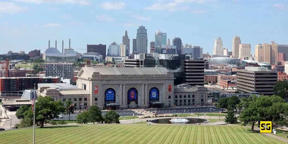 Sembilan Orang Terluka Setelah Terjadi Penembakan di Dekat Tempat Penginapan Inggris di Kansas City