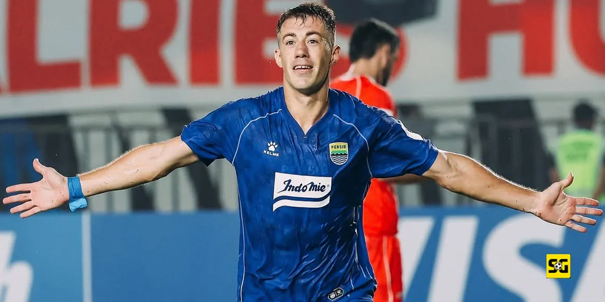 Mariano Peralta Merayakan Gol di Laga Persib vs. Cong-Viettel FC