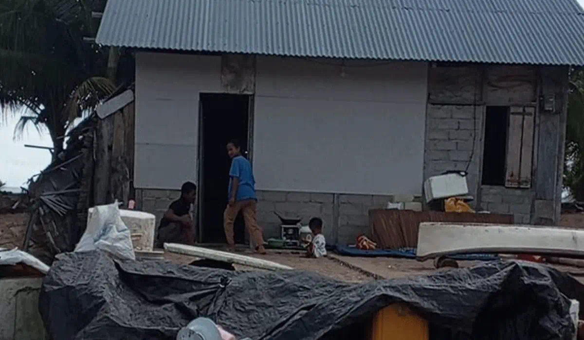 Air Laut Mendadak Naik, Banggai Laut Terguncang, 15 Rumah Rusak Parah