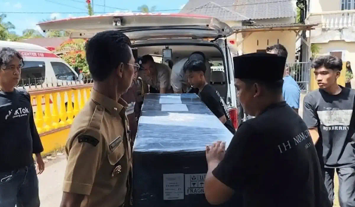 Akhir Penantian 2 Bulan! Jenazah Rasdy Fauzi Dipulangkan dari Kamboja, Keluarga Tak Kuasa Menahan Tangis
