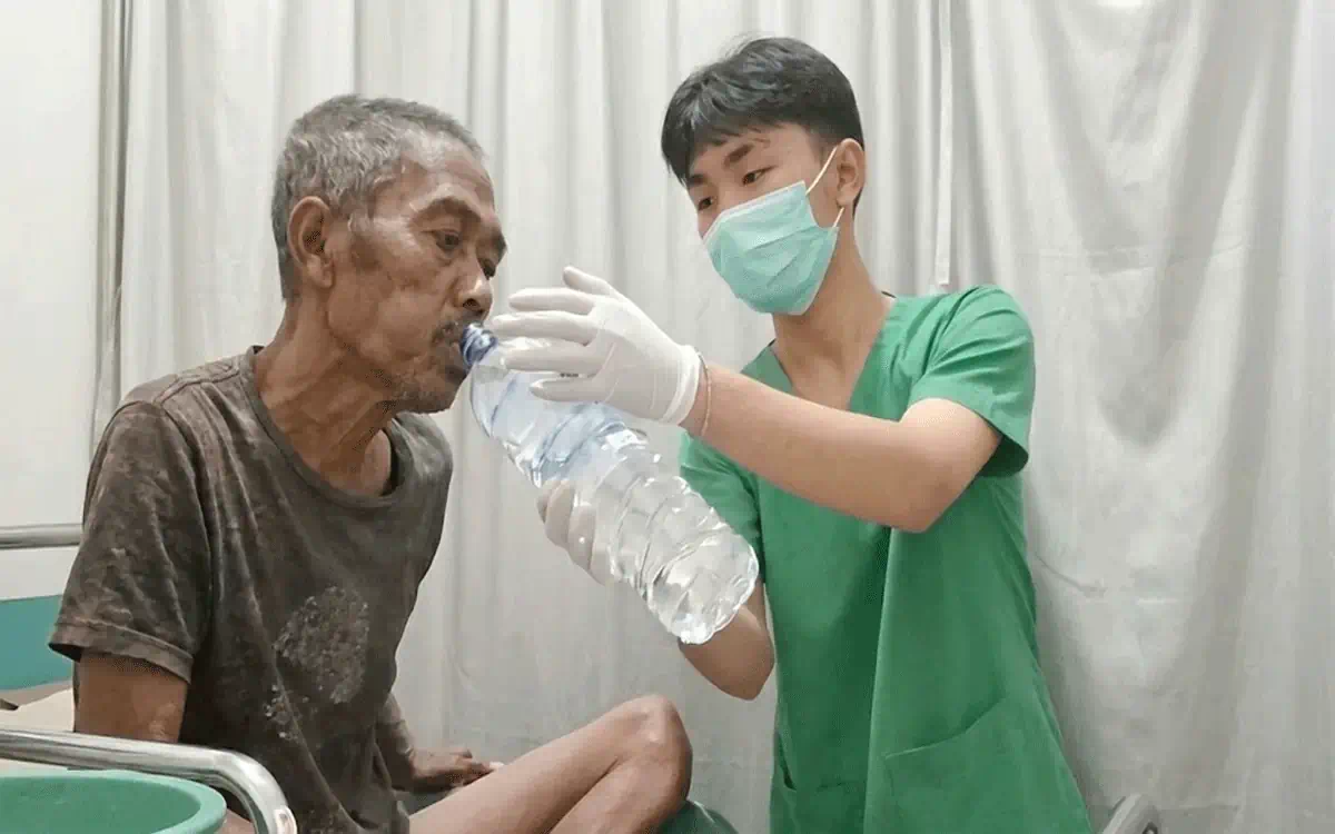 Bikin Haru! Perantau Asal Medan 2 Hari Tak Makan, Terpaksa Tidur di Masjid
