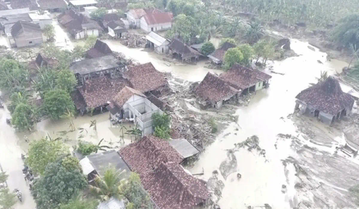 Desa Trimulyo Tersapu Banjir Bandang, Warga Berlarian Menyelamatkan Diri