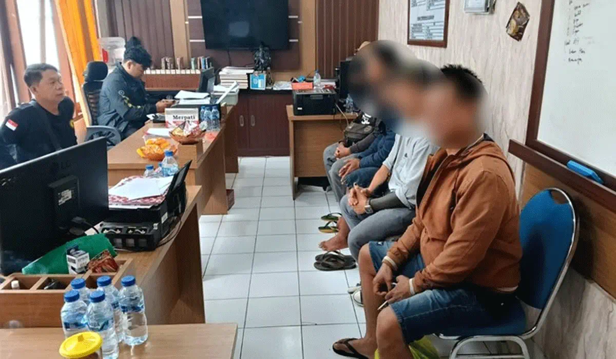 Tragis! Dugaan Curi 2 Ekor Ayam Berujung Maut, Pria di Tabanan Tewas Dikeroyok Warga