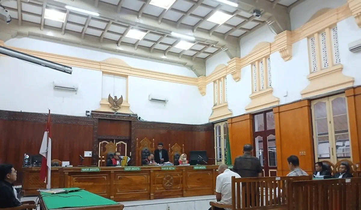 Eks Kadisdik Tebing Tinggi Pecah Tangis di Sidang, Begini Alasannya Malu Jadi Tersangka