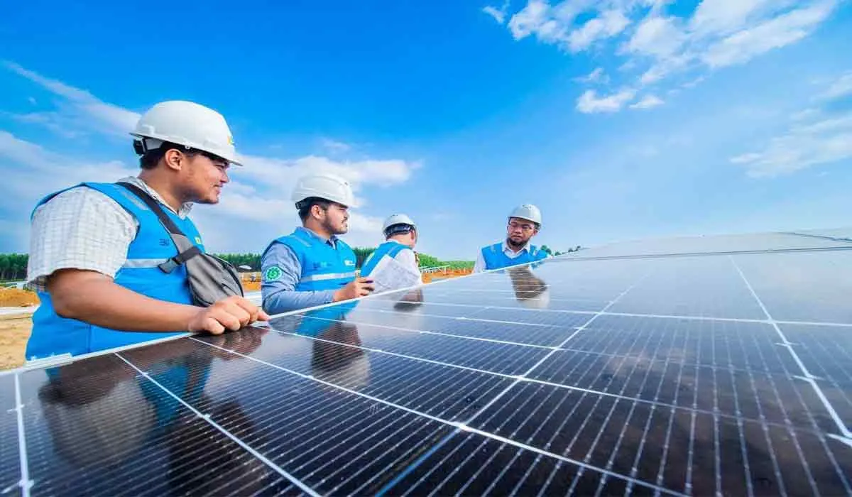 Gila! RI Baru Mau Genjot Listrik Surya, China Sudah Kuasai Dunia Lebih Dulu