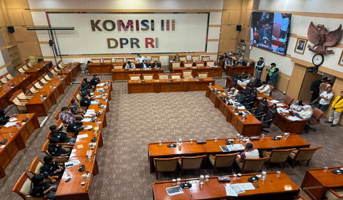 Jeritan Ibu Sahri Sobirin di DPR Bikin Suasana Haru, Minta Kasus Anaknya Jangan Sampai Dilupakan