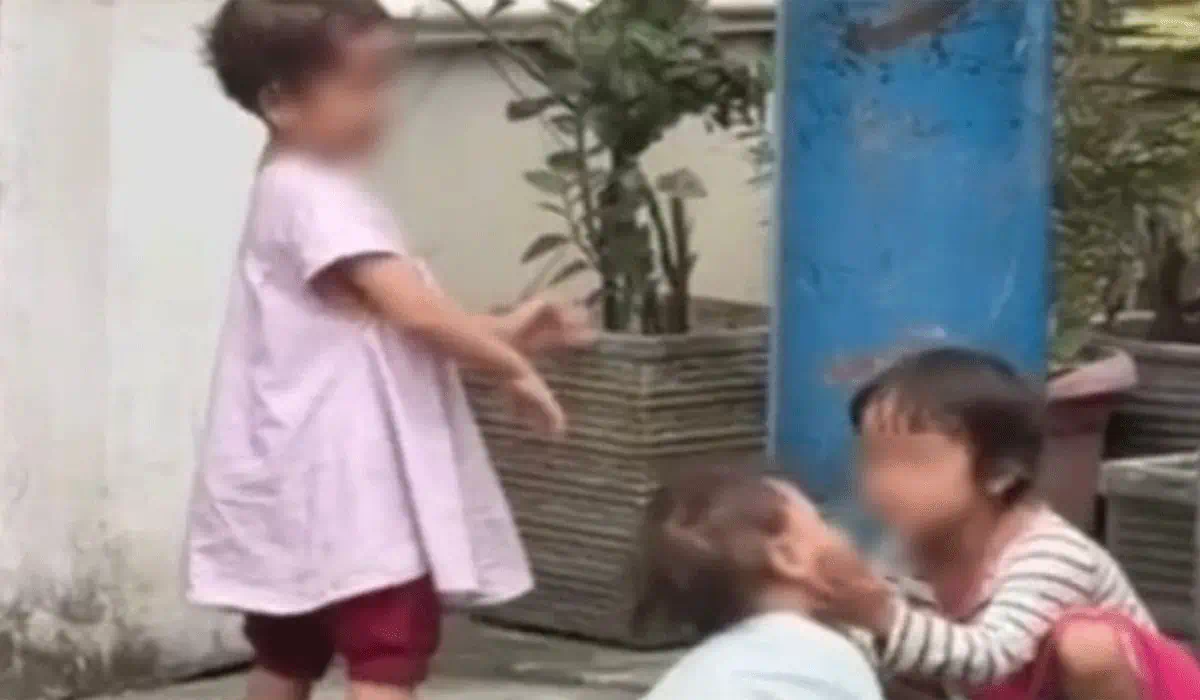 Miris! 3 Bocah di Jaktim Viral Makan dari Tong Sampah, Akta Lahir Pun Belum Punya