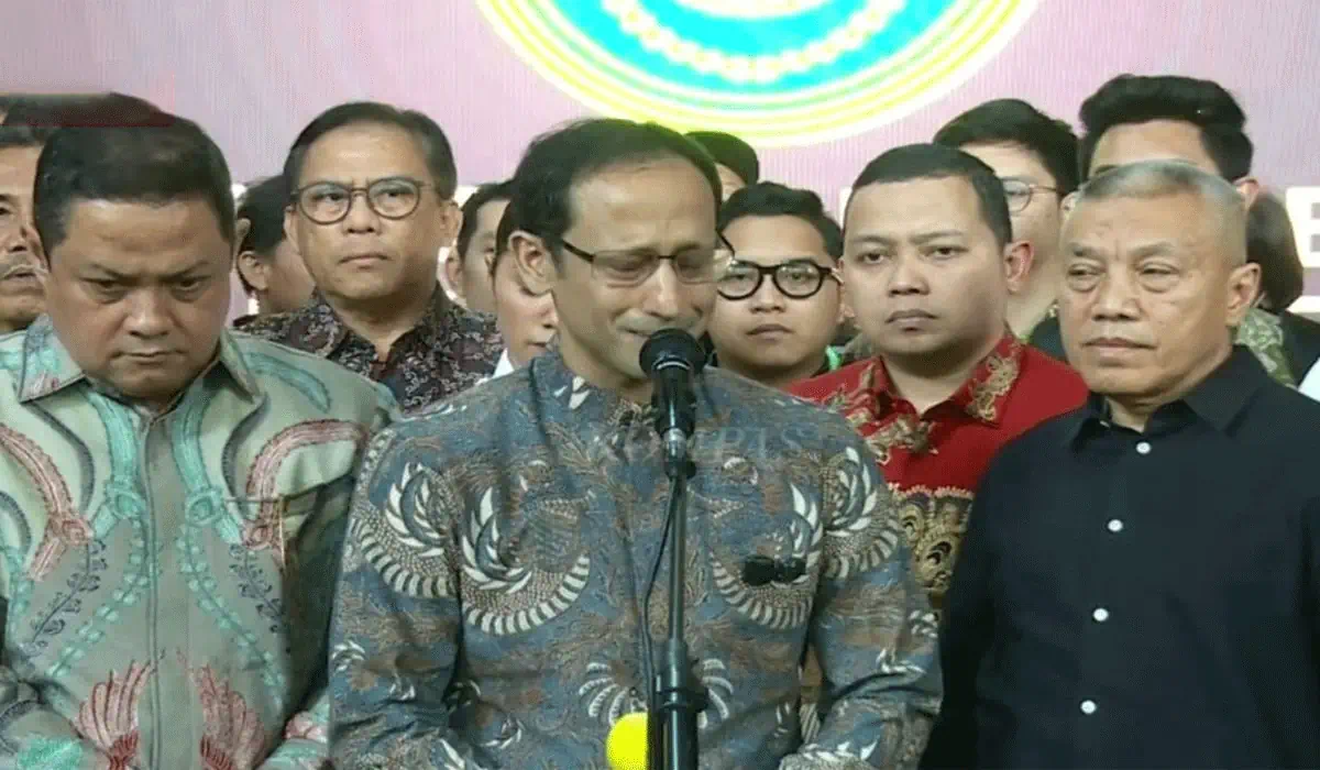 Nadiem Makarim Menangis Usai Divonis 10 Tahun: “Saya Tak Tahu Lagi Harus Minta Tolong ke Siapa”