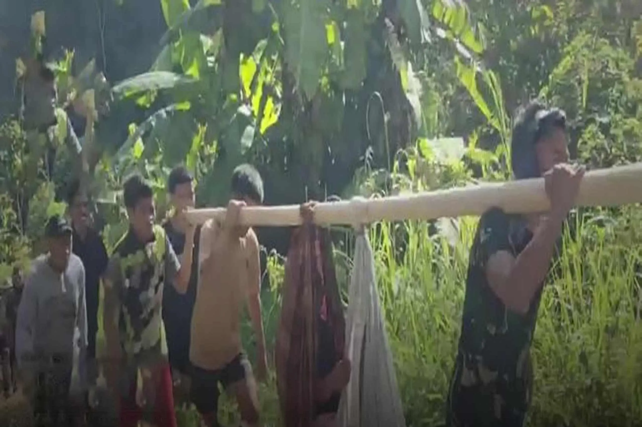 Tidak Ada Pilihan Selain Gotong Royong Warga700 