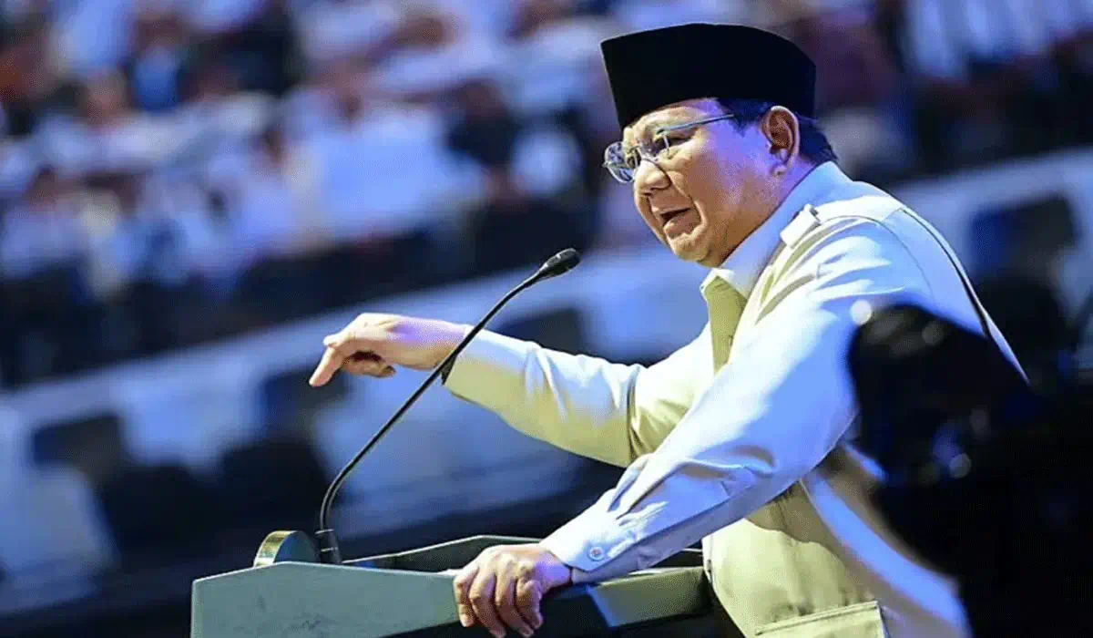 Presiden Prabowo Subianto meminta seluruh kepala daerah hingga aparat pemerintahan ikut mengawasi operasional dapur MBG