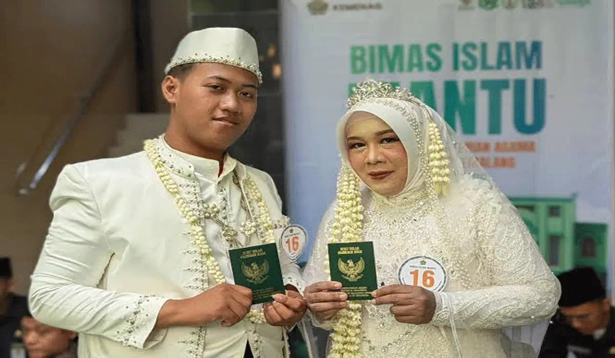 Viral! Pria 22 Tahun Nikahi Janda Berusia 50 Tahun di Nikah Massal, Didukung Netizen