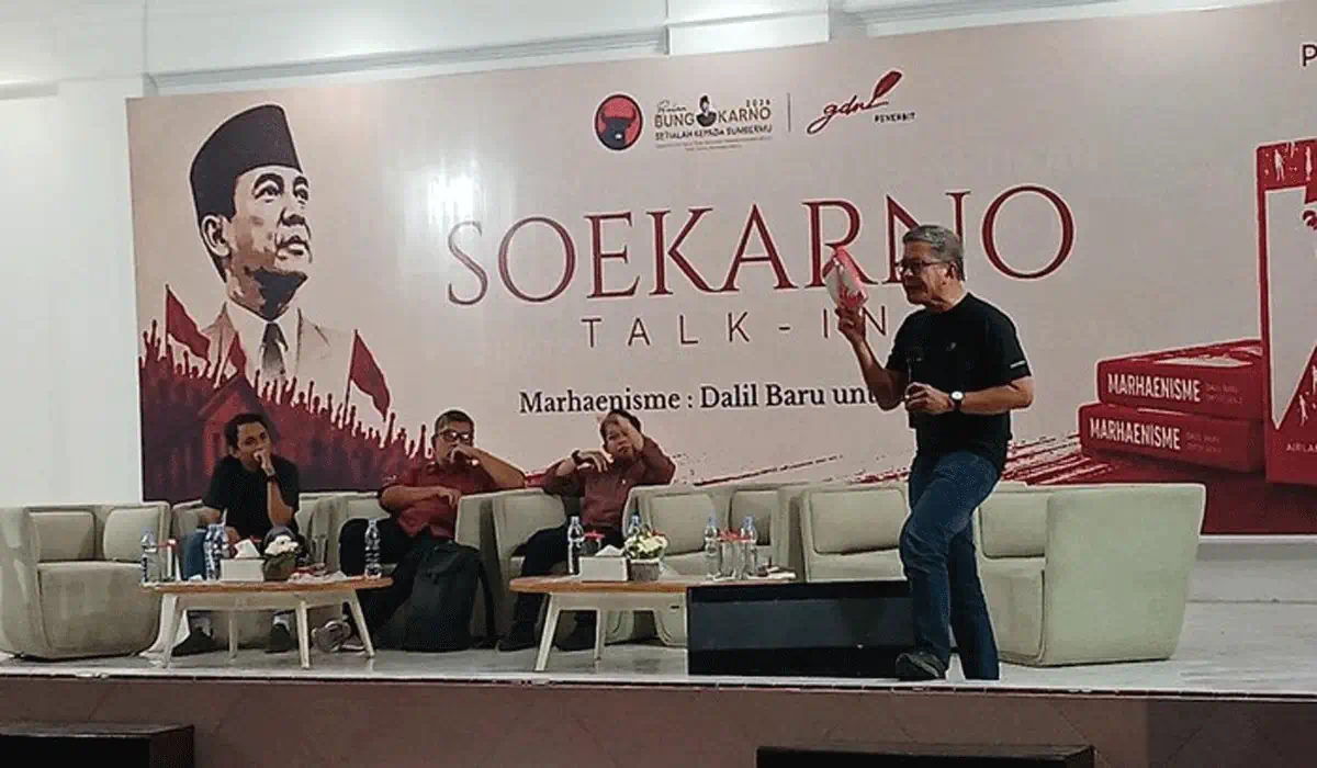 Ratusan Gen Z Padati Bedah Buku Marhaenisme Bareng Rocky Gerung di Magetan